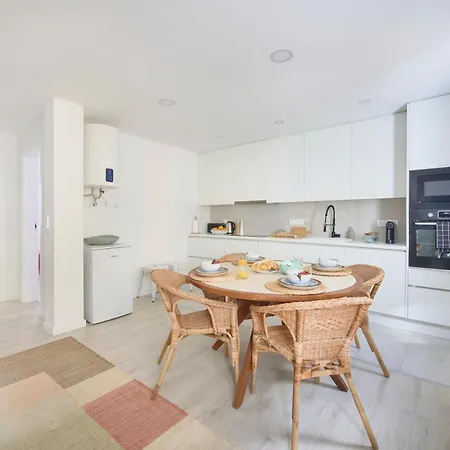 公寓 & Charm With Ac, By Timecooler *