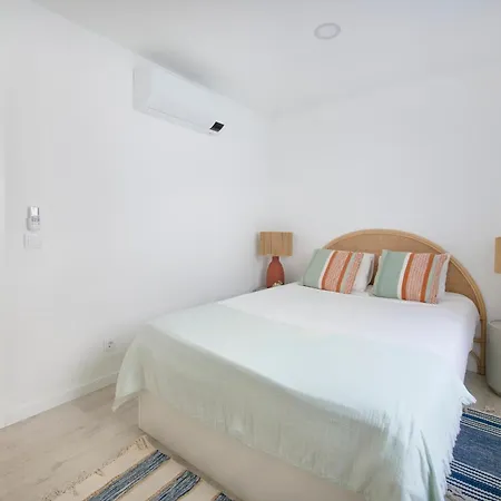 Apartment & Charm With Ac, By Timecooler