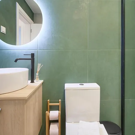 & Charm With Ac, By Timecooler 塞图巴尔